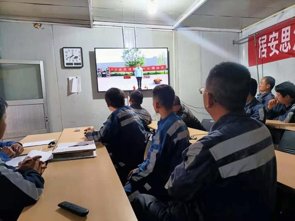 陜煤建設(shè)洗選煤運營公司紅柳林洗煤廠項目部：安全無小事，防火第一步