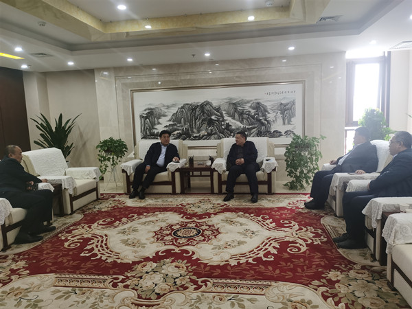 寧興剛、王寧到渭南城投公司交流洽談