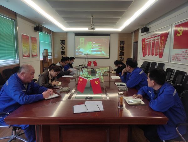 陜煤建設(shè)天工公司土建十五部黨支部學(xué)習(xí)百年黨史汲取奮進(jìn)力量