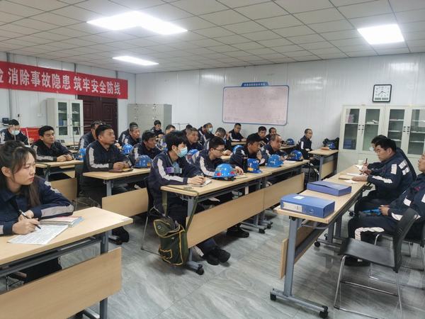 陜煤建設(shè)洗選煤運(yùn)營公司紅柳林洗煤廠項(xiàng)目部：班前會(huì)“六步法”，筑牢首道安全防線