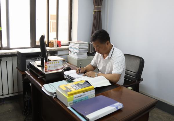 “多面”干將勇?lián)?></div>
                                <div   id=