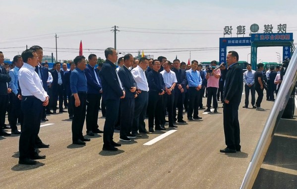 渭南市委書(shū)記王琳一行深入陜煤建設(shè)渭南分公司南京金龍純電動(dòng)商用車建設(shè)項(xiàng)目視察工作