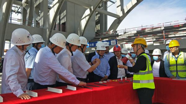 對(duì)標(biāo)交流促發(fā)展 觀摩學(xué)習(xí)共提升