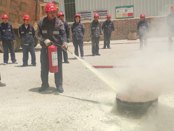 陜煤建設(shè)洗選煤運(yùn)營公司銅川制沙運(yùn)營項(xiàng)目部：消防演練促安全，防火意識(shí)記心間