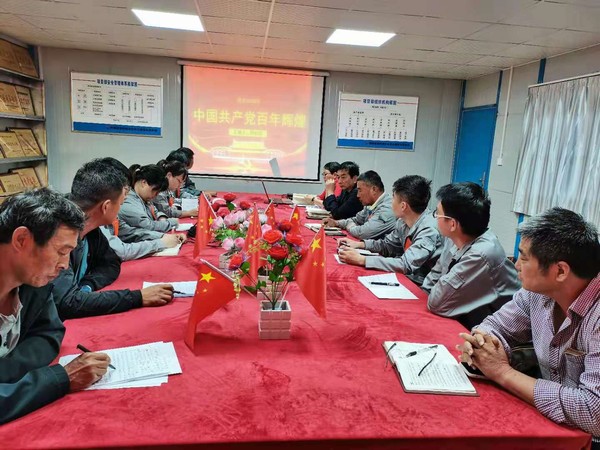 陜煤建設(shè)韓城分公司土建九項(xiàng)目部：黨史學(xué)習(xí)教育“三字經(jīng)”  學(xué)以致用踐于行