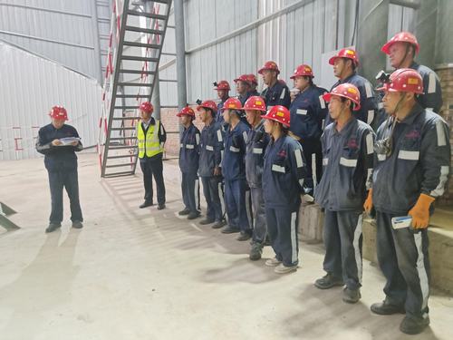陜煤建設(shè)洗選煤運(yùn)營(yíng)公司銅川制沙運(yùn)營(yíng)項(xiàng)目部以學(xué)促用強(qiáng)本領(lǐng)、促生產(chǎn)、保安全