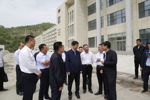 陜西省委常委、延安市委書記趙剛一行蒞臨陜煤建設(shè)礦建二公司車村項(xiàng)目部檢查指導(dǎo)工作