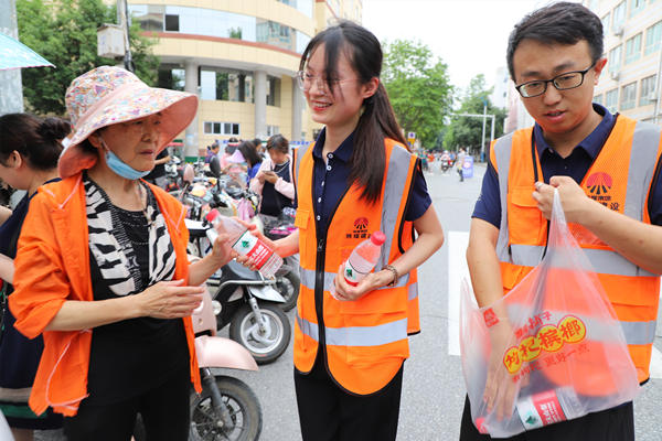 助力高考 我們在行動