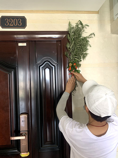 陜煤建設公司開展“艾葉飄香、情滿端午”活動