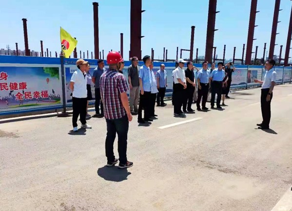 省政府參事、省文史館員調(diào)研組一行蒞臨南京金龍年產(chǎn)純電動(dòng)商用車建設(shè)項(xiàng)目調(diào)研指導(dǎo)工作