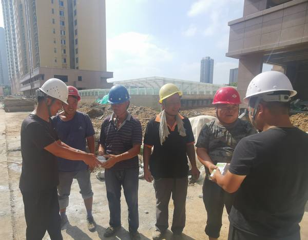陜煤建設(shè)渭南分公司第一項目部“防暑降溫”與“安全生產(chǎn)”并肩同行