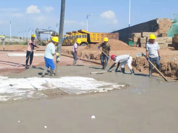 陜煤建設(shè)韓城分公司土建九項目部酷暑時節(jié)施工忙