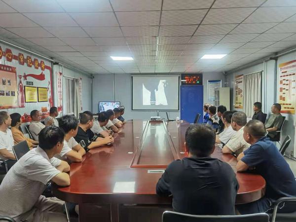 陜煤建設(shè)礦建二公司基層項(xiàng)目部職工小劇場開演了