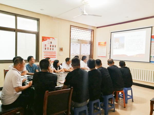 陜煤建設(shè)韓城分公司土建四項(xiàng)目部開展“迎八一 學(xué)黨史 憶初心”主題黨日活動