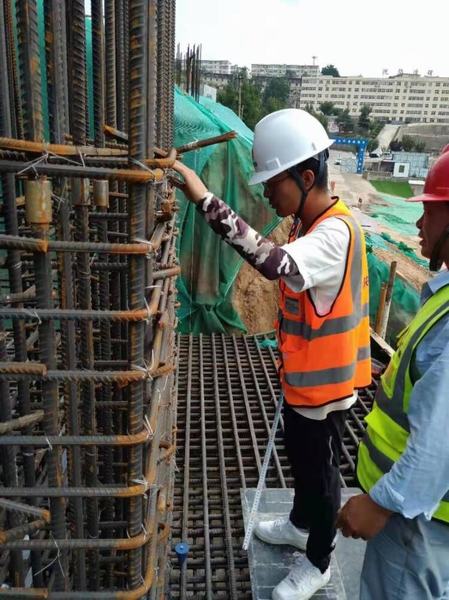 “愛找茬”的群安員——尹展武