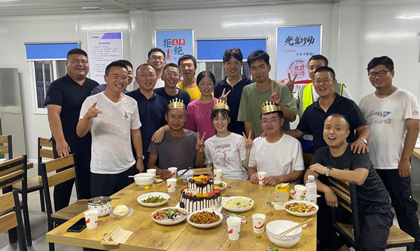 陜煤建設(shè)咸陽分公司項目部集體過生日，親情化管理“放光芒”