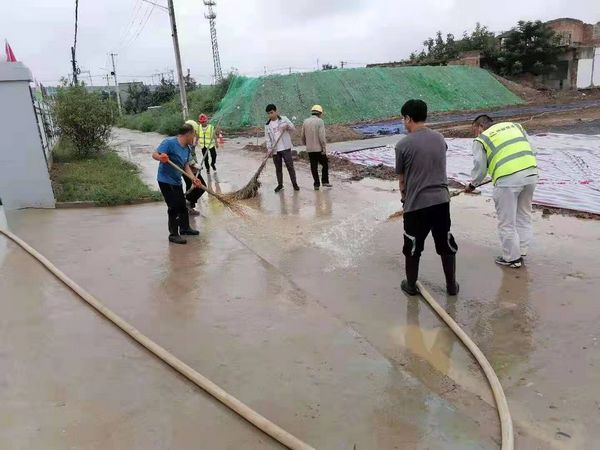 陜煤建設天工公司渭陽佳苑項目“雨季三防”有妙招，未雨綢繆早預防