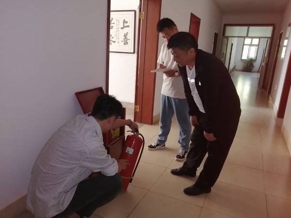 陜煤建設(shè)銅煤公司開展“迎雙節(jié) 保十四運(yùn)”安全大排查