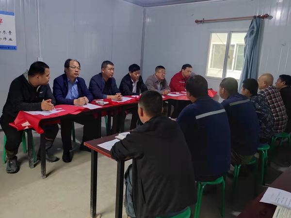 陜煤建設(shè)礦建二公司多項(xiàng)目部開展“百日安全”活動