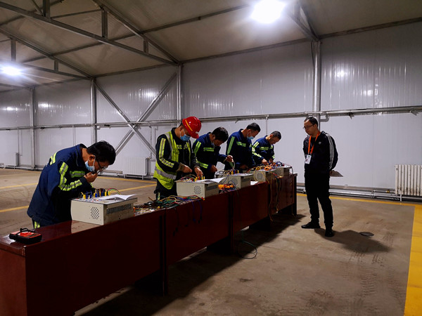 陜煤建設(shè)機(jī)電安裝公司技能人才學(xué)習(xí)期滿出師啦