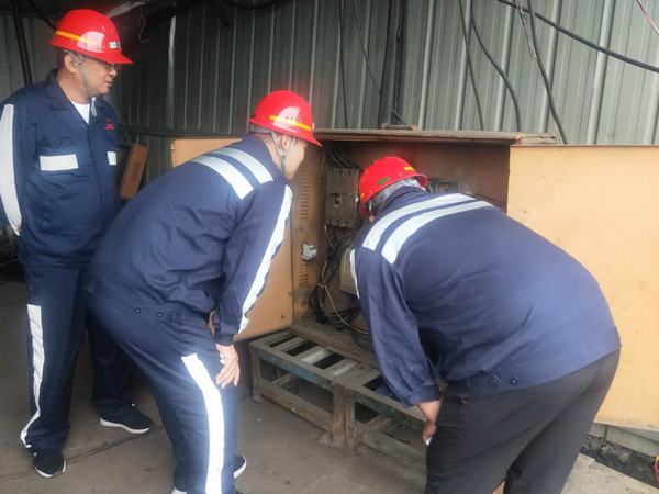 陜煤建設洗選煤運營公司第二項目部：秋檢不從“簡” 保障現(xiàn)場臨時用電穩(wěn)定運行