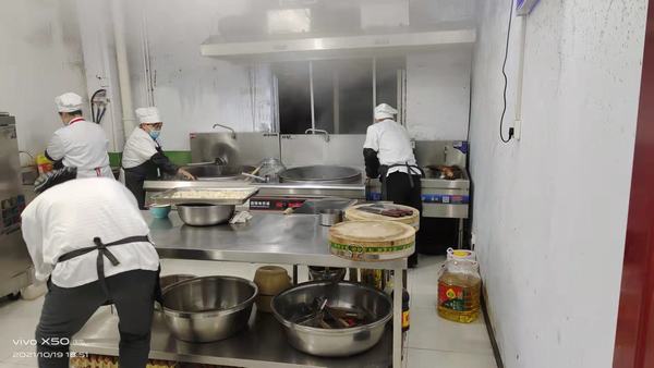 陜煤建設(shè)礦建二公司第二項目部開展食品衛(wèi)生安全專項檢查及演練活動