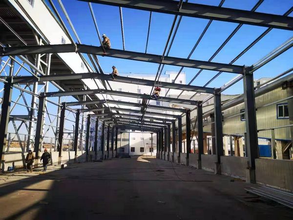 陜煤建設(shè)天工土建二部針對(duì)冬季施工“三管齊下” 確保施工安全高效