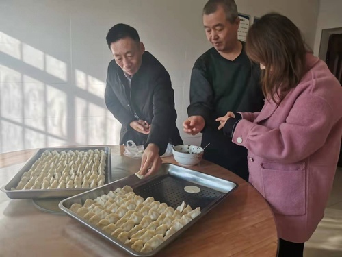 陜煤建設(shè)路橋分公司渭南項(xiàng)目部眾志成城共抗疫，細(xì)微之處暖人心