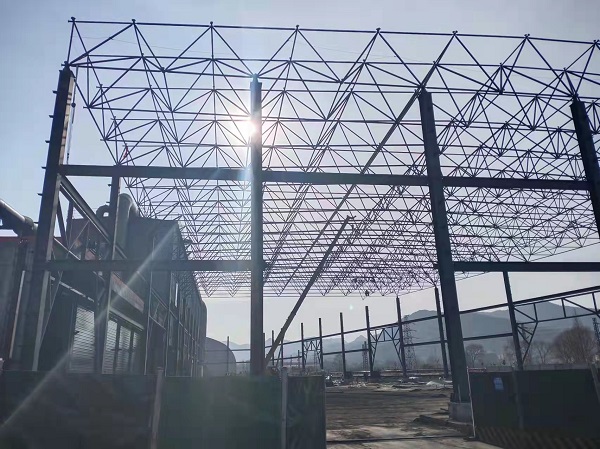 陜煤建設(shè)綠宇公司:堅(jiān)守崗位全速推進(jìn)項(xiàng)目建設(shè)