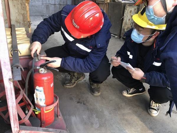 陜煤建設(shè)韓城分公司安裝三項(xiàng)目部:今年春節(jié)我在崗 詮釋最美敬業(yè)福