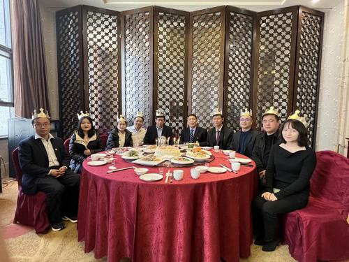 陜煤建設(shè)西北分公司舉辦 “溫暖冬日 幸福前行”主題生日會