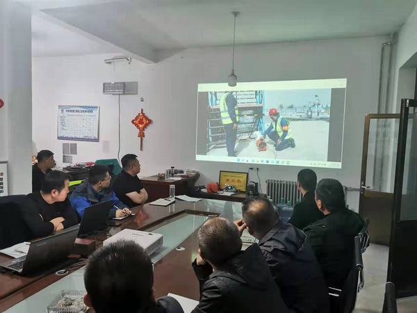 陜煤建設(shè)銅煤公司第二十一項(xiàng)目部多種形式開展安全教育活動(dòng)，筑牢安全防線