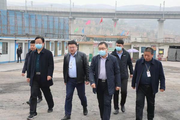 韓城礦業(yè)有限公司領(lǐng)導(dǎo)前往陜煤建設(shè)礦建二公司第二項目部檢查指導(dǎo)工作