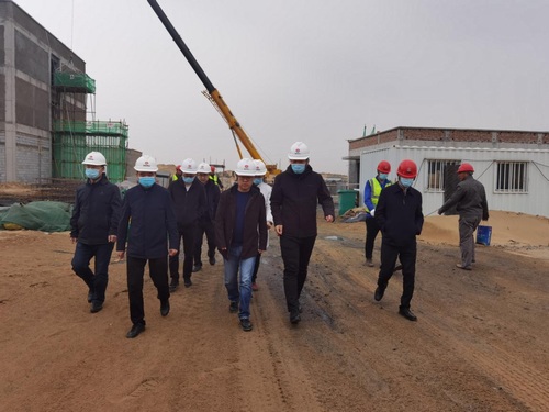 陜煤集團基本建設(shè)管理部主任李云鵬一行蒞臨陜煤建設(shè)路橋分公司榆陽煤炭物流園區(qū)項目檢查指導(dǎo)工作