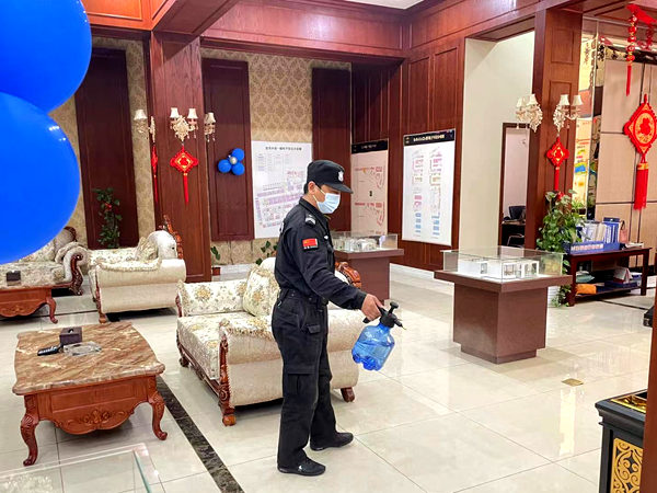 建設(shè)集團(tuán)大秦置業(yè)公司：嚴(yán)把防疫“第一線(xiàn)”，常態(tài)化管控不放松