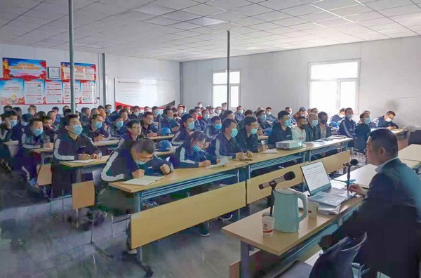 陜煤建設(shè)洗選煤運營公司深入開展全員安全生產(chǎn)“大學(xué)習(xí)、大培訓(xùn)”