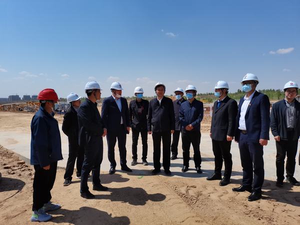 榆林市委副書記、市委黨校校長李雄斌一行蒞臨榆林市委黨校新校區(qū)項(xiàng)目檢查指導(dǎo)工作