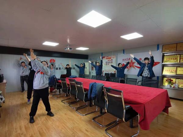 陜煤建設(shè)韓城分公司土建九項(xiàng)目部開(kāi)展“爭(zhēng)做時(shí)代新青年”主題團(tuán)日活動(dòng)