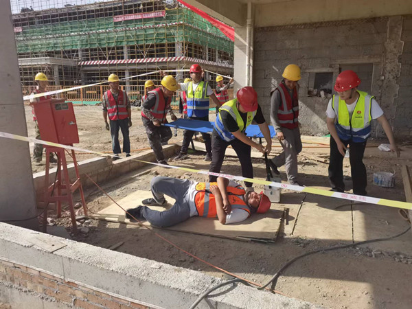 陜煤建設(shè)咸陽(yáng)分公司第九項(xiàng)目部：展觸電事故演練 夯實(shí)生產(chǎn)安全閥門(mén)