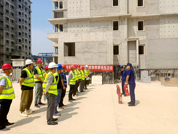 建設(shè)集團(tuán)大秦置業(yè)公司：山水逸境項(xiàng)目消防宣講演練，防患于未“燃”