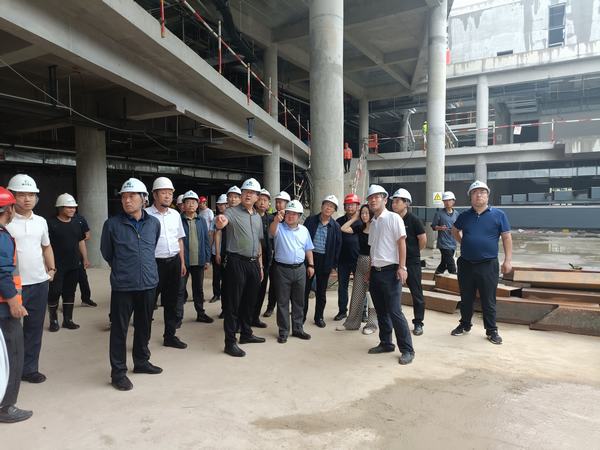 榆林城投集團(tuán)黨委書(shū)記、董事長(zhǎng)、總經(jīng)理郝君一行深入陜煤建設(shè)榆林公司施工項(xiàng)目檢查指導(dǎo)工作