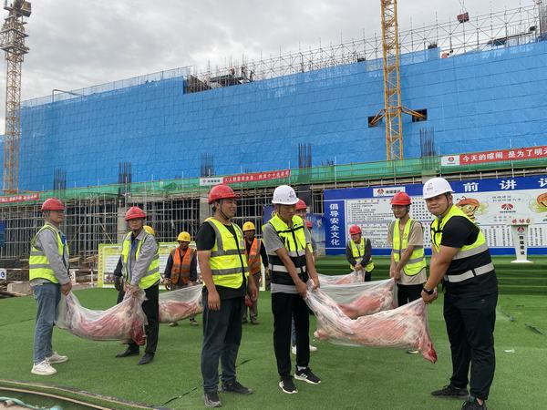 陜煤建設(shè)銅煤公司：第五項目部收到特別的慰問“禮物”