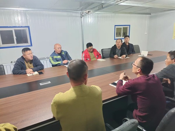 陜煤建設(shè)機(jī)電安裝公司：師徒傳幫帶，攜手共成長(zhǎng)