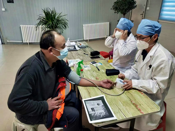 陜煤建設(shè)礦建三公司：健康診療進(jìn)項(xiàng)目 把脈問(wèn)診暖人心