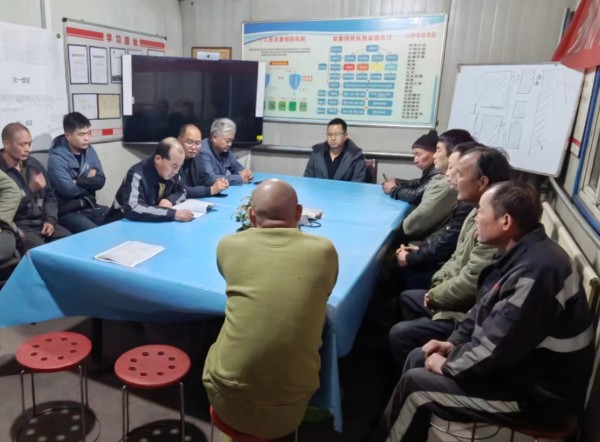 陜煤建設(shè)機(jī)電安裝公司神府項(xiàng)目部：抓好冬期安全，加強(qiáng)作業(yè)防護(hù)