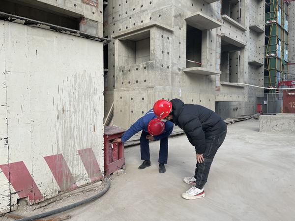 陜煤建設(shè)渭南分公司第八項(xiàng)目部三項(xiàng)舉措為“百日安全”活動(dòng)保駕護(hù)航