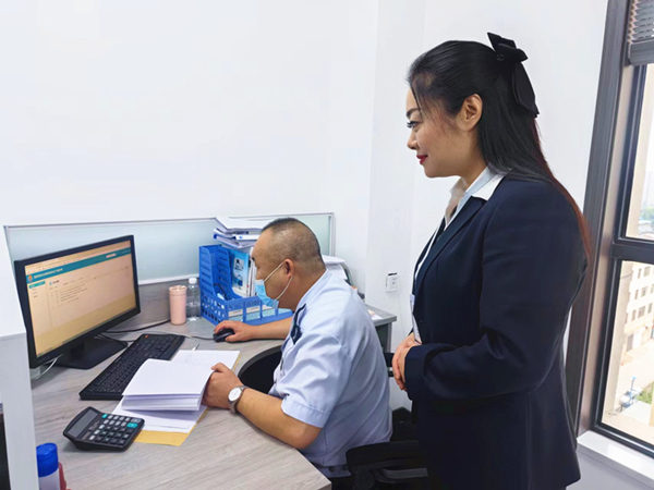 陜煤建設(shè)礦建三公司：快來(lái)圍觀！這場(chǎng)培訓(xùn)讓財(cái)務(wù)人員秒懂“全電發(fā)票”