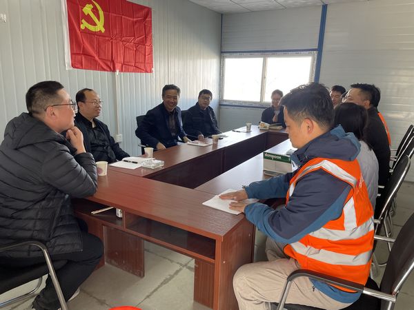 陜煤建設天工公司新疆第一項目部：召開座談會，青年員工士氣高