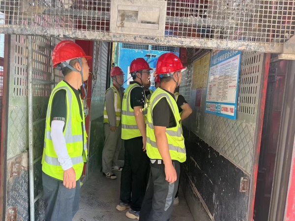 陜煤建設(shè)銅煤公司第九項(xiàng)目部以“安全生產(chǎn)月”活動為契機(jī)，全面提升項(xiàng)目安全管理水平