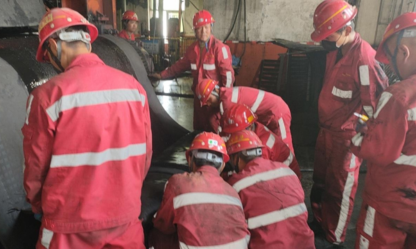 陜煤建設(shè)機(jī)電安裝公司曹家灘項(xiàng)目部38小時(shí)完成三項(xiàng)檢修任務(wù)